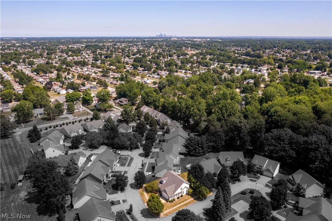 Residential in Middleburg Heights 2