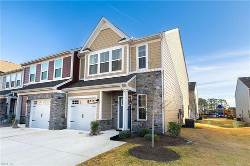 541 Bright Red Run, Chesapeake, VA, 23323-5053 | Card Image