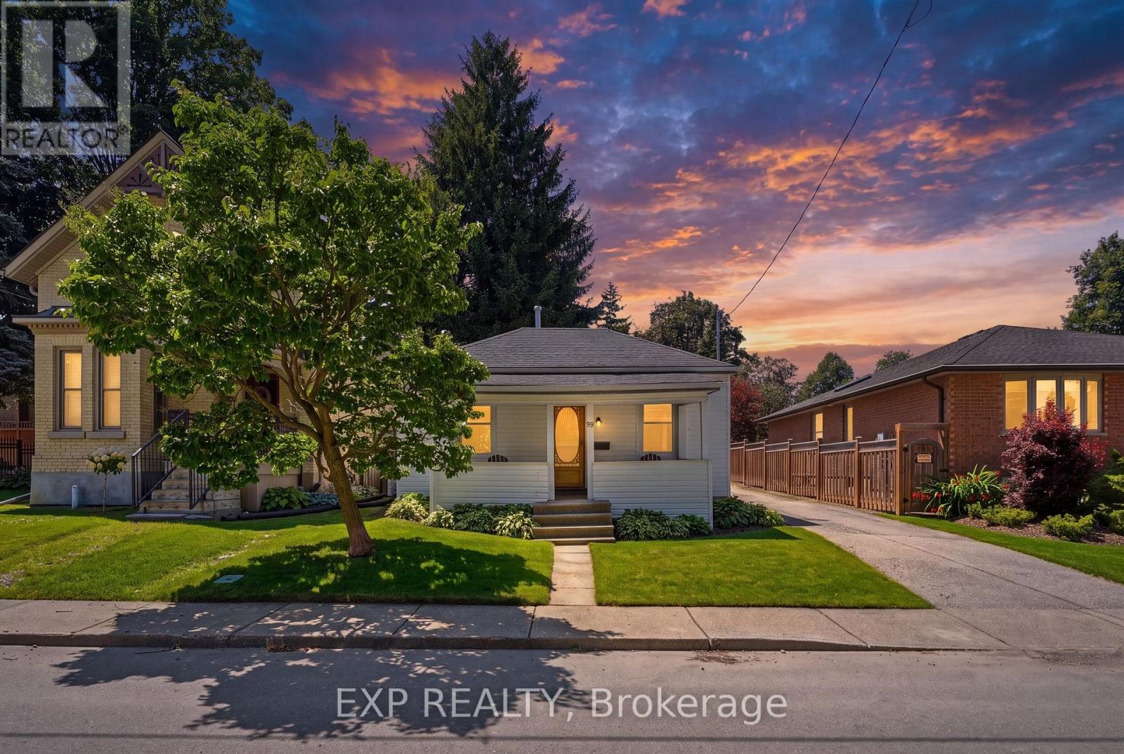 Residential in Woodstock (Woodstock - North) 3