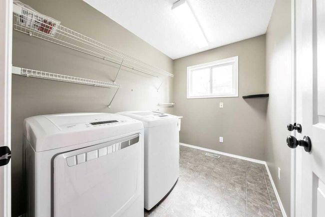20 Mt Cascade Close Se, Home with 5 bedrooms, 3 bathrooms and 4 parking in Calgary AB | Image 32