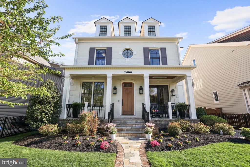Residential in ARLINGTON