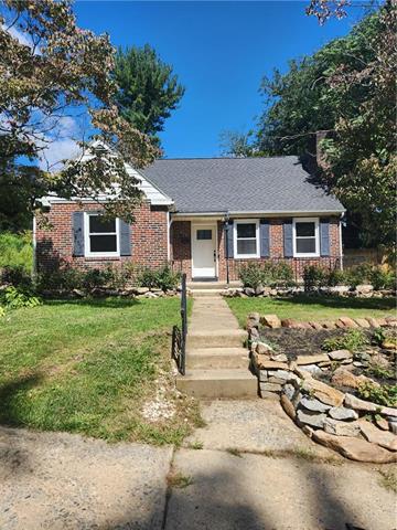 Pine St, Catasauqua, PA 18032