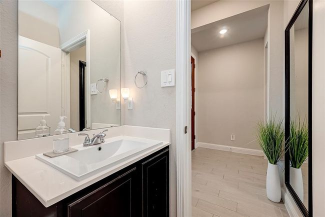 Downstairs Full Bathroom | Image 24