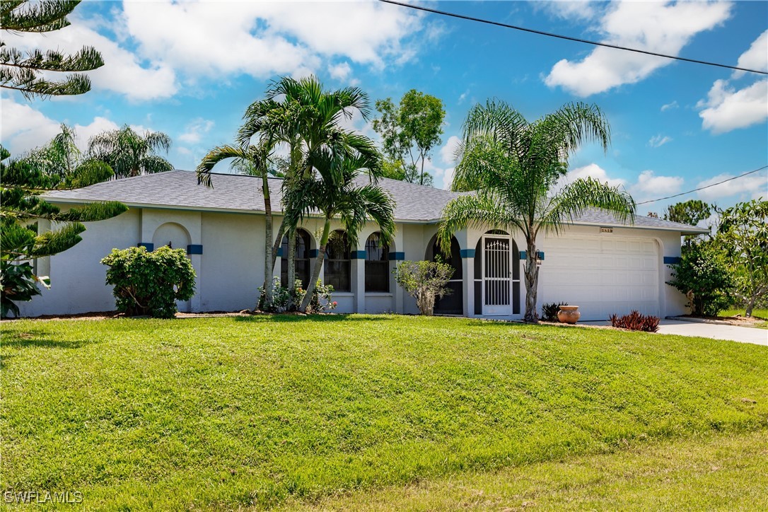 27th Pl, Cape Coral, FL 33993