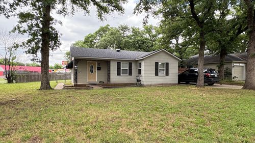 5632 Taylor Rd, River Oaks, TX, 76114-3352 | Card Image