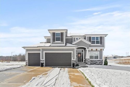 10308 N Oakland Ave, Kansas City, MO, 64157-9510 | Card Image