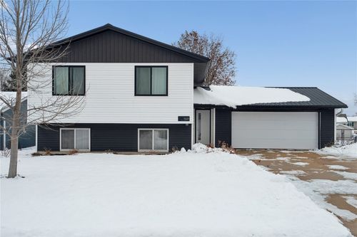 1620 Hillcrest Ct, Marion, IA, 52302-5159 | Card Image