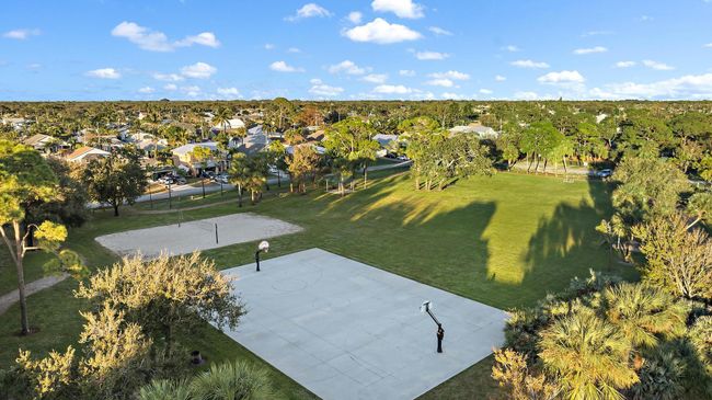 6238 Dania St, House other with 3 bedrooms, 2 bathrooms and null parking in Jupiter FL | Image 34