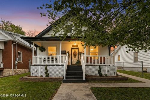 917 Washington St, Jefferson City, MO, 65101-2955 | Card Image