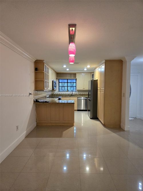 19740-19740 Cypress Ct, Hialeah, FL, 33015-8100 | Card Image