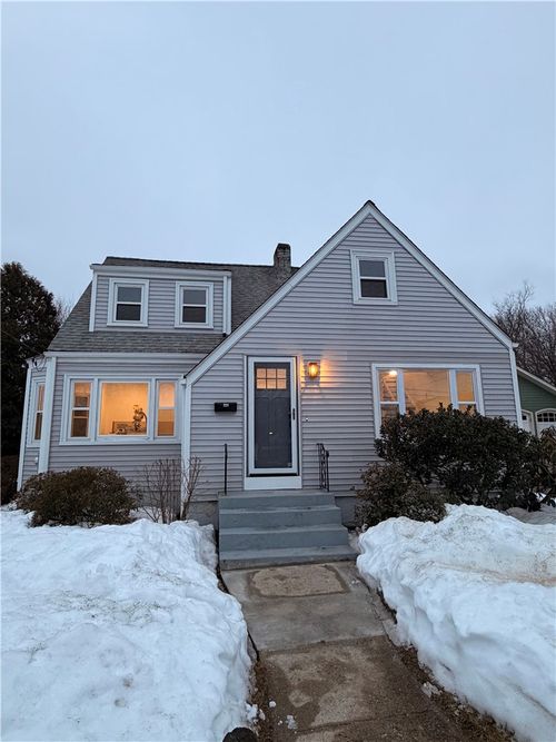 228 3rd Ave, Warwick, RI, 02888-1731 | Card Image