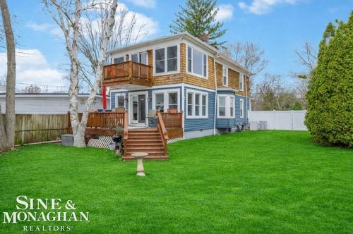 142 Saint Clair River Dr, Algonac, MI, 48001-1657 | Card Image