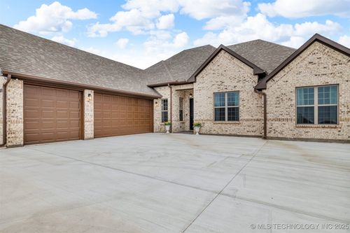 177 Riverbend Ave, Calera, OK, 74730-2525 | Card Image