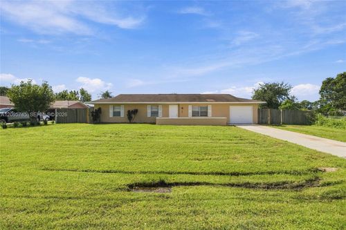 392 Nw Ferris Dr, Port St. Lucie, FL, 34983-8626 | Card Image