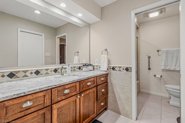 2012 Island Cir, House other with 4 bedrooms, 2 bathrooms and null parking in Tool TX | Image 15