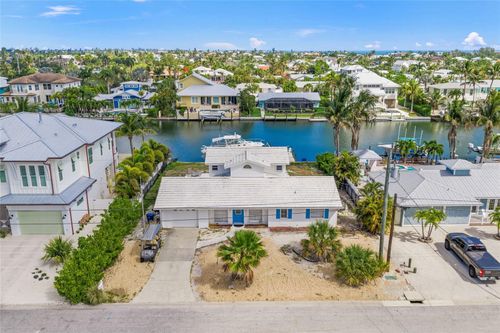 512 67th St, HOLMES BEACH, FL, 34217-1201 | Card Image