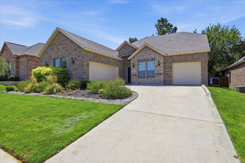 4428 Terraview Dr, Arlington, TX, 76001-6689 | Card Image