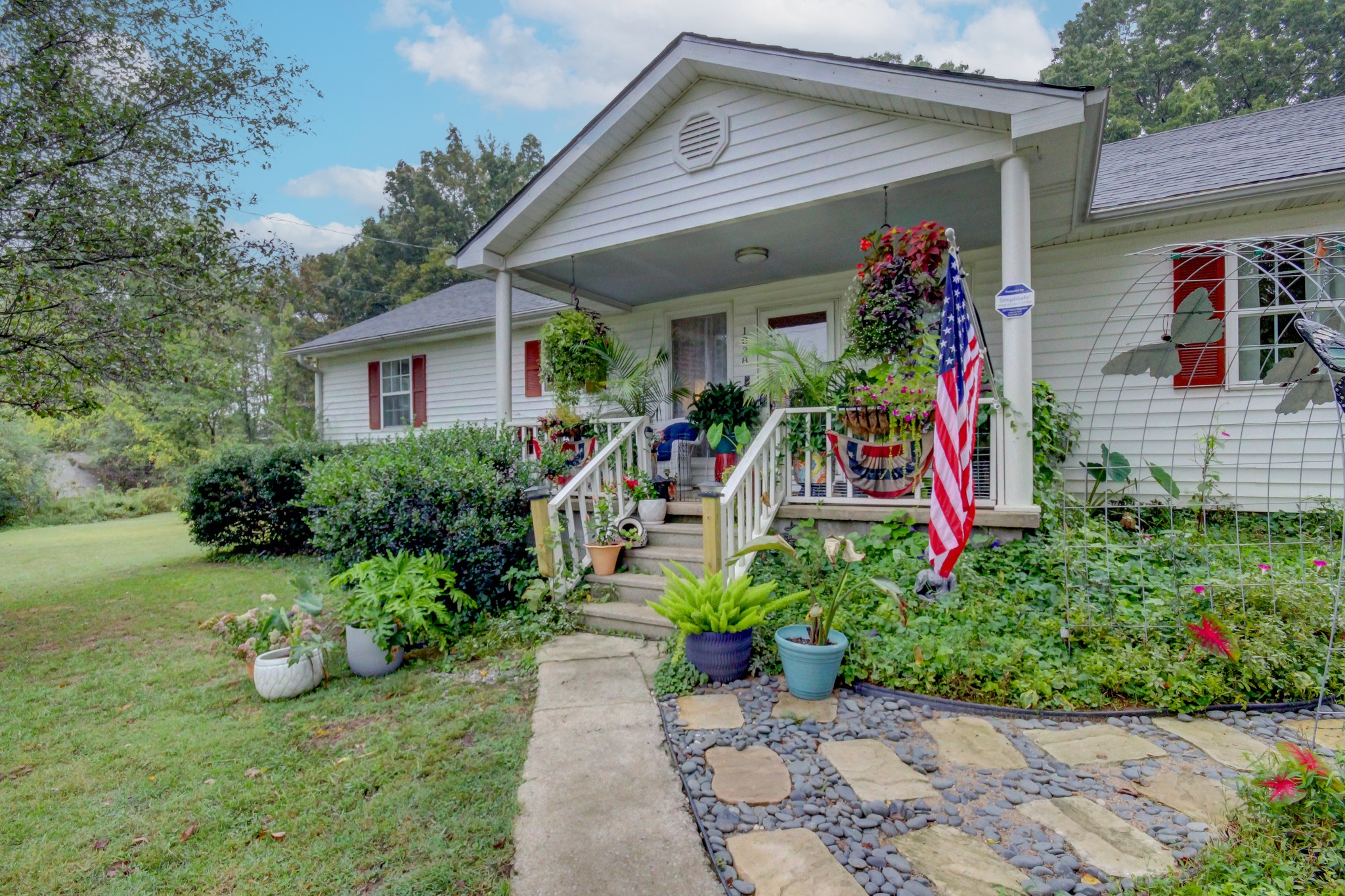 Jane Cir, Ashland City, TN 37015