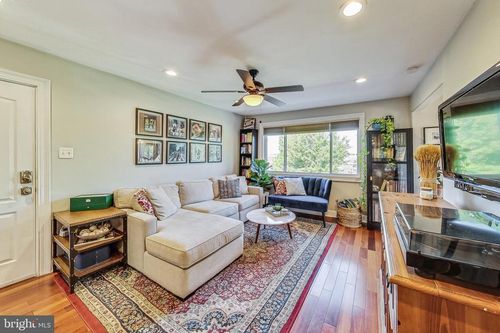 apt-204-2004 3rd St Ne, WASHINGTON, DC, 20002-1471 | Card Image