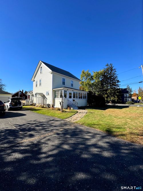 72 East St, Vernon, CT, 06066-3829 | Card Image