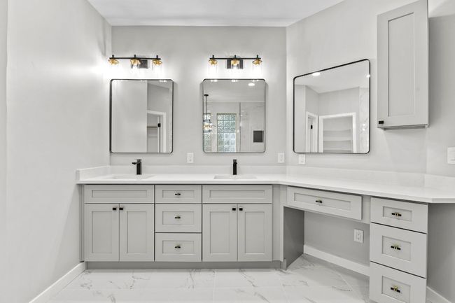 Primary bathroom | Image 18