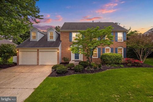 5245 Glen Meadow Rd, CENTREVILLE, VA, 20120-1360 | Card Image