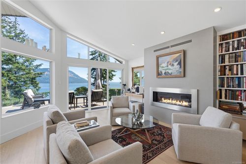 209 Marine Dr, Cobble Hill, BC, V8H0K8 | Card Image