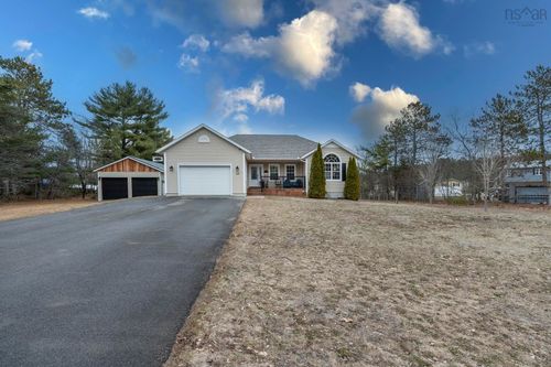 20 Geiger Dr, Wilmot, NS, B0P1R0 | Card Image