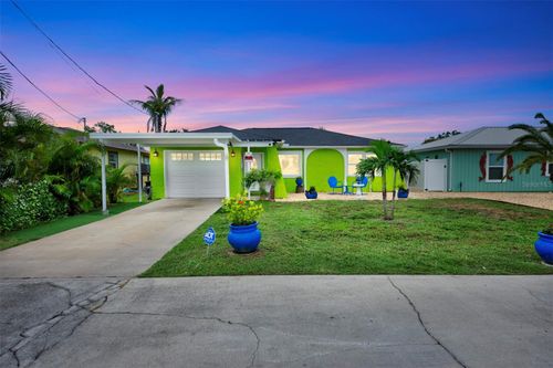 6424 Boatyard Dr, HUDSON, FL, 34667-1595 | Card Image