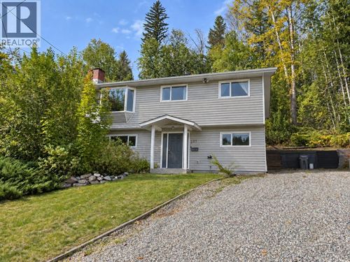 121 Lindsay St, Quesnel, BC, V2J3E4 | Card Image