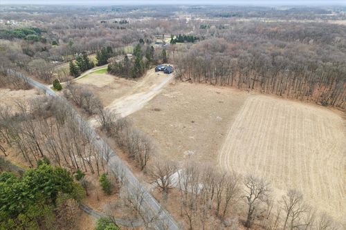 10265 Island Lake Rd, Dexter, MI, 48130-9594 | Card Image