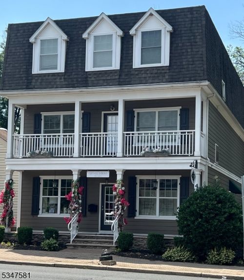 e-4 Centennial Ave, Cranford, NJ, 07016-3149 | Card Image