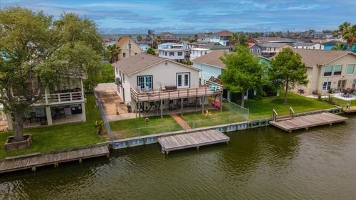 14 Dolphin St, Bayou Vista, TX, 77563-2581 | Card Image
