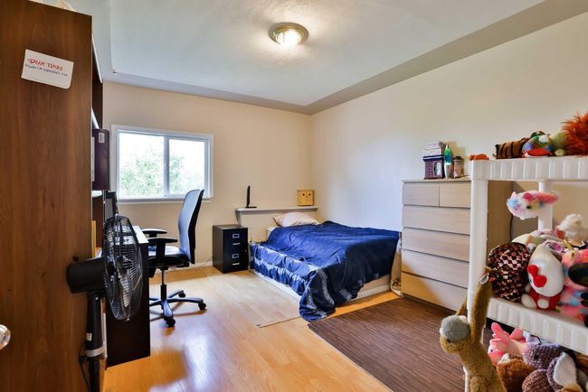 3.43 Acres, House other with 4 bedrooms, 3 bathrooms and null parking in Raymond AB | Image 13