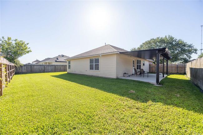 1409 Barras St, House other with 3 bedrooms, 2 bathrooms and 2 parking in Alvin TX | Image 15