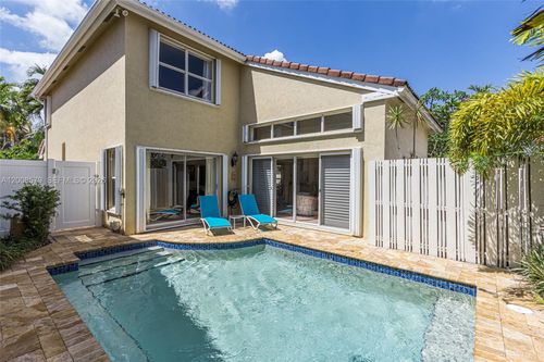 1125 Queen Palm Ct, Hollywood, FL, 33019-4821 | Card Image