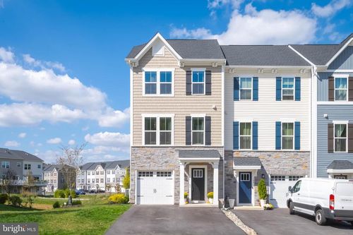 141 Glory Maple Ln, DOWNINGTOWN, PA, 19335-1585 | Card Image
