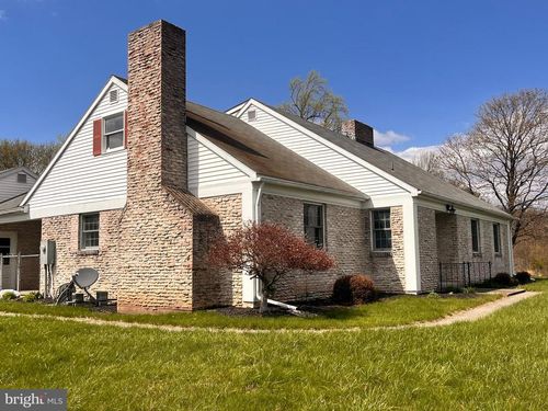 470 Kulps Rd, BARTO, PA, 19504-8837 | Card Image