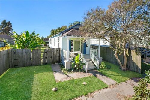 6030 N Rampart St, New Orleans, LA, 70117-2152 | Card Image