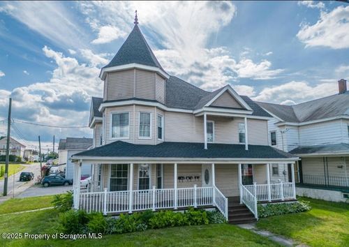 452 W 8th St, West Wyoming, PA, 18644-1686 | Card Image