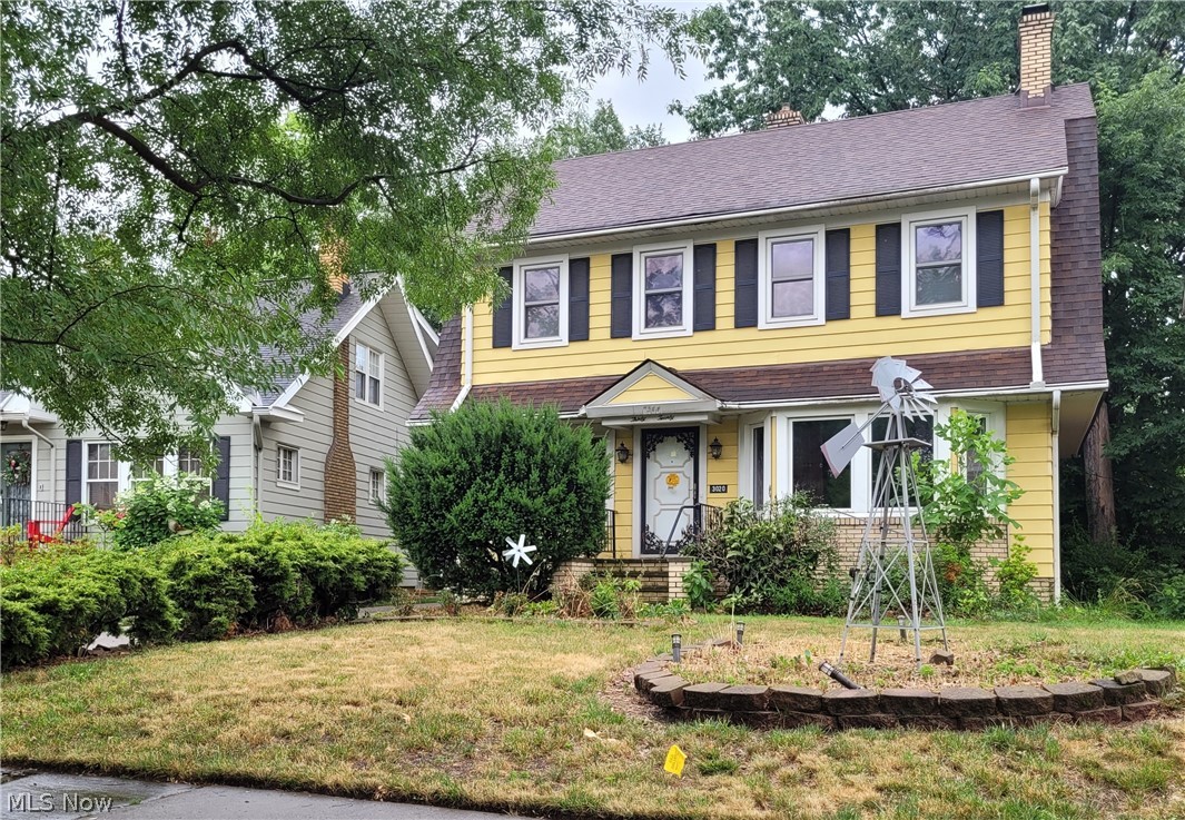 Derbyshire Rd, Cleveland, OH 44118