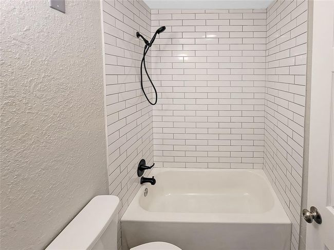 121 Wisteria St, House other with 3 bedrooms, 2 bathrooms and null parking in Lake Jackson TX | Image 18