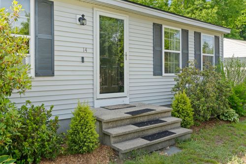 14 Willowdale Dr, Gorham, ME, 04038-1533 | Card Image