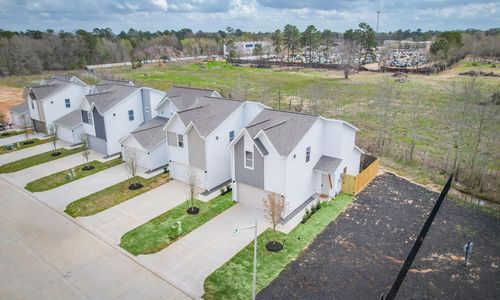 2709 Discovery Trails Ct, Conroe, TX, 77301-7197 | Card Image