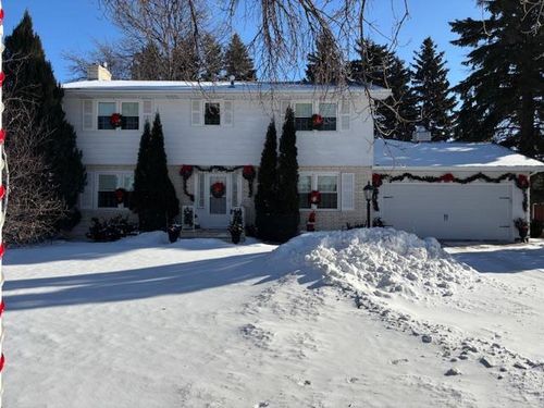 2602 Rivershore Dr, Moorhead, MN, 56560-4217 | Card Image