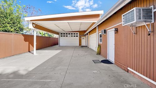 716 N Harbor Blvd, Anaheim, CA, 92805-2571 | Card Image