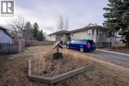 221024 8 St N, Lethbridge, AB, T1H1Z4 | Card Image