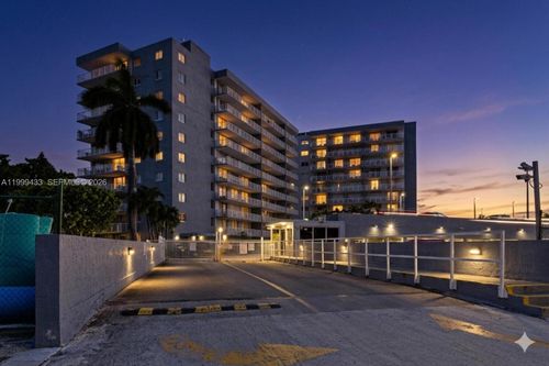 apt-220-1800 Nw 24th Ave, Miami, FL, 33125-1237 | Card Image