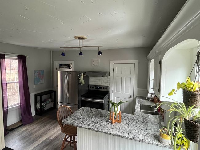 13 Hill St, Home with 2 bedrooms, 1 bathrooms and null parking in Dover NH | Image 6
