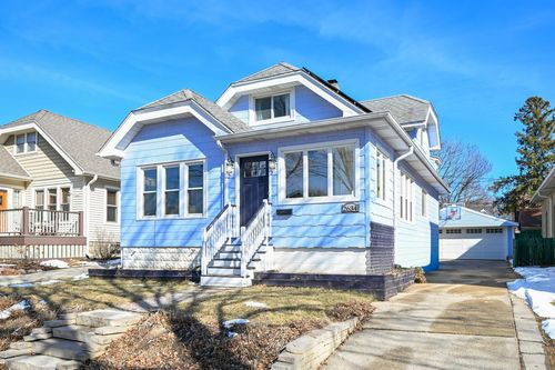 2634 N 71st Street, Wauwatosa, WI, 53213 | Card Image